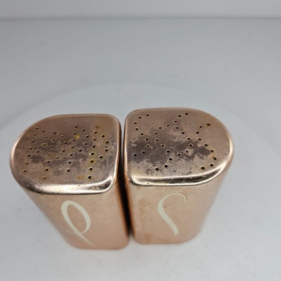 Vintage Pink Aluminum Salt Pepper Shaker Set Atomic Modern Kitchen MCM AS IS - Picture 8 of 9